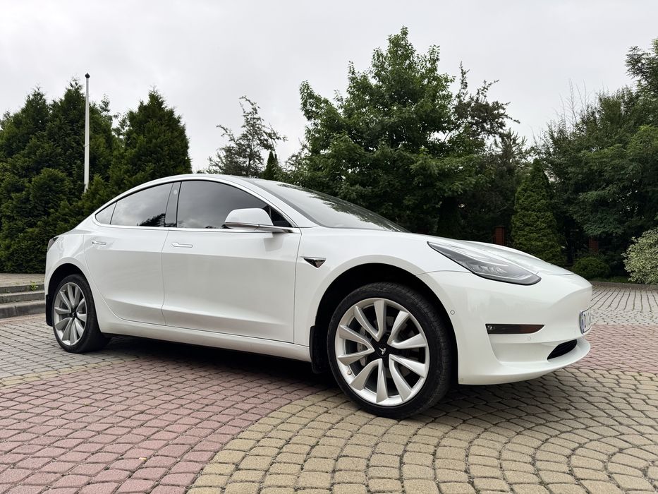 Орнедна авто Tesla Model 3 Long Range