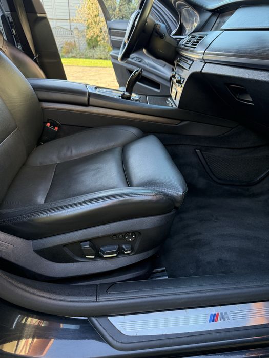 BMW 750 long 4.4 бензин