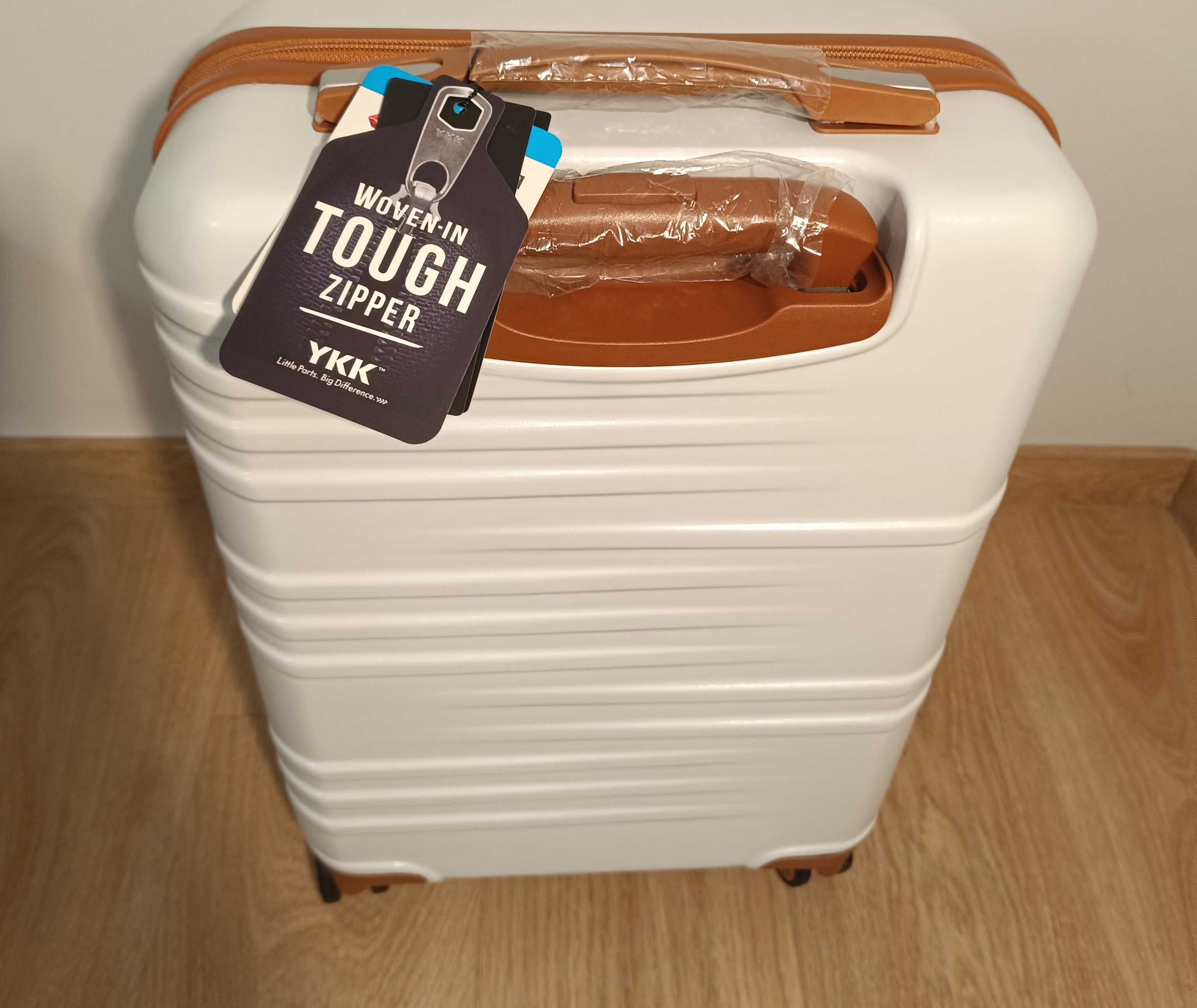 British Traveller Walizka twarda średnia ABS K2391L WE 20 34 l