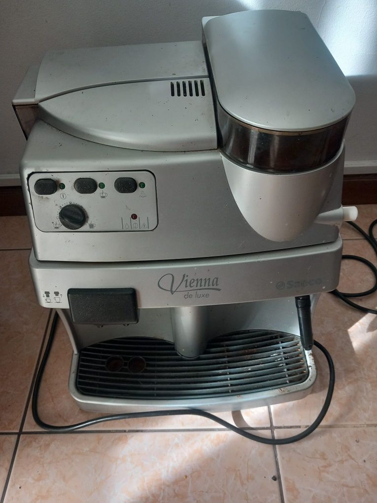 Máquina de café saeco
