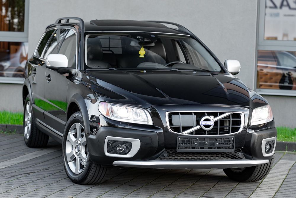 Volvo XC 70 2.4 D5 215KM 4x4 Xenon Navi El.Grz.Fotele Radar Lane Ass. PDC Serwis