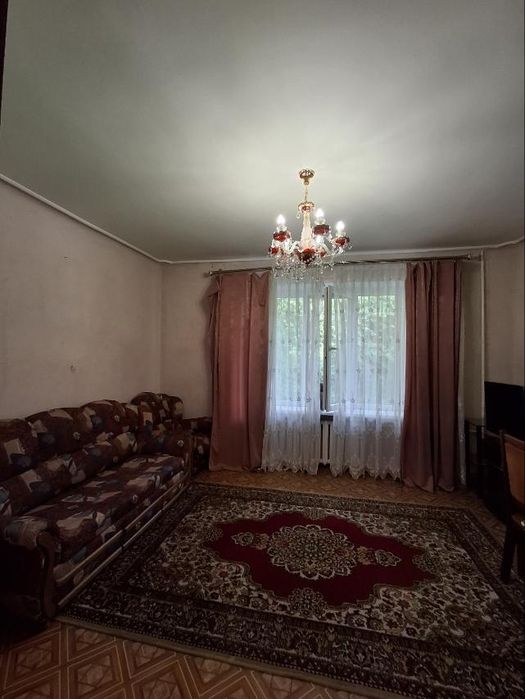 Продам сталінку в Центрі міста/Є-відновлення/Гараж