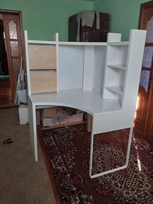 Кутовий стіл Ikea MICKE мікке