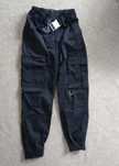 Czarne spodnie typu cargo r xs Bershka
