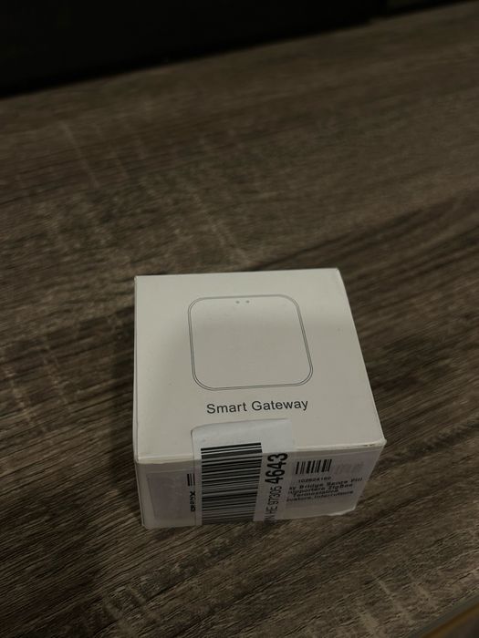 Smart Gateway Wi-Fi 2.4G, Zigbee 3.0, Bluetooth Low Energy (BLE)