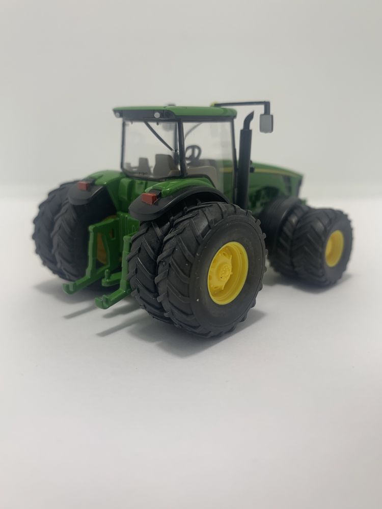 John Deere 8530 da Wiking escala 1/87