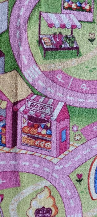 Dywan, wykładzina miasteczko wymiary 4,5 na 1,5 m.