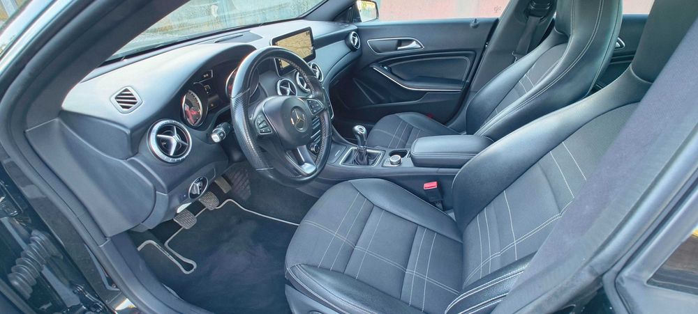 Mercedes CLA 180 CDI Nacional 2015 - Impecavel
