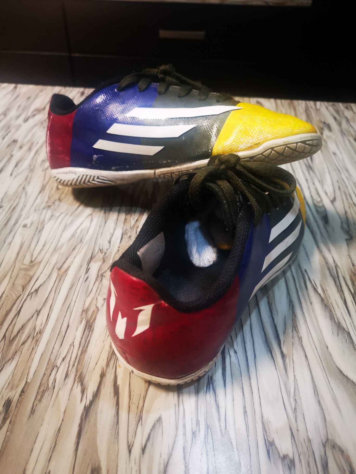 Buty na hale, halówki marki Adidas Messi, roz 33