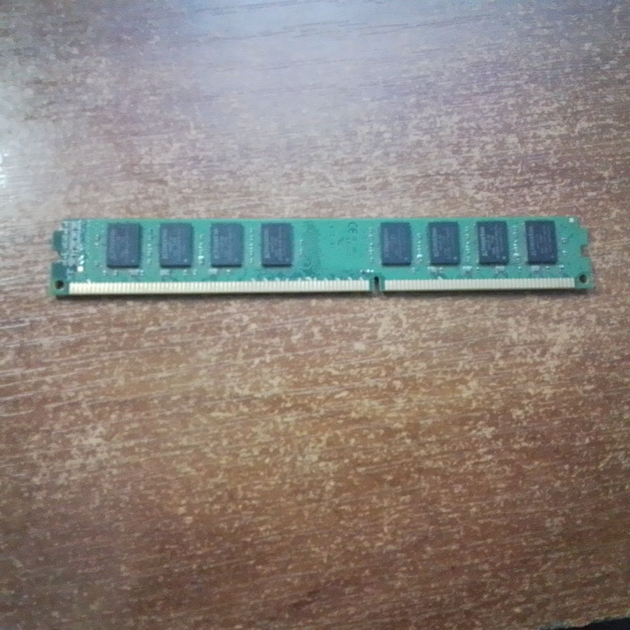 Низькопрофільна Оперативна пам'ять ddr3 2gb kvr1333