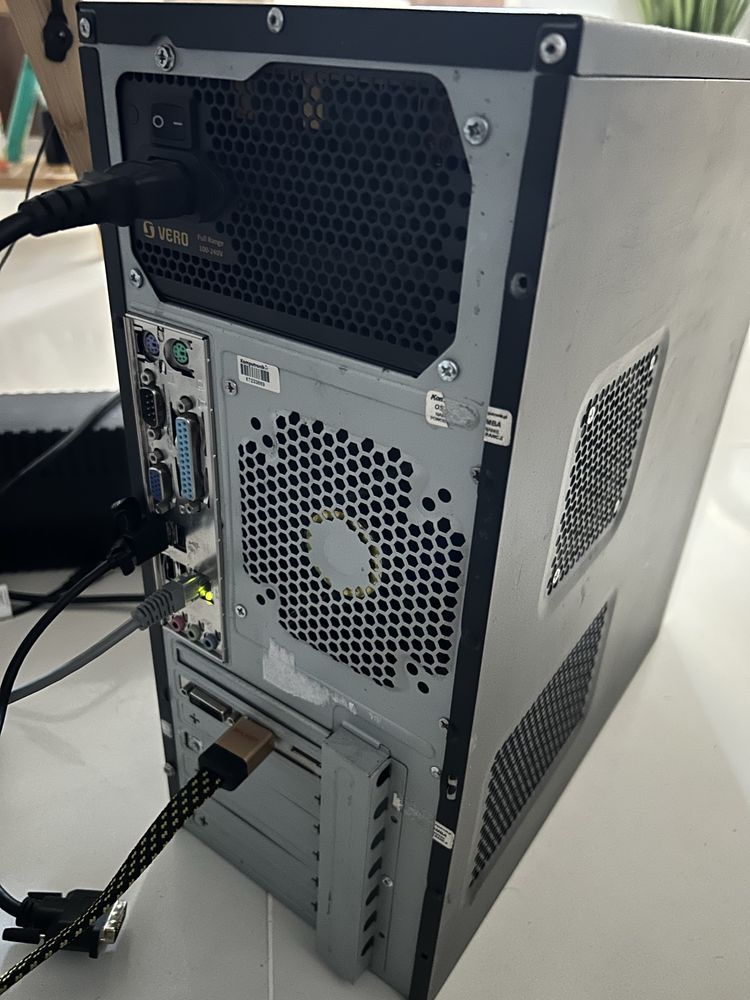 Komputer do gier AMD x6, GeForce GTX 1060 + monitor