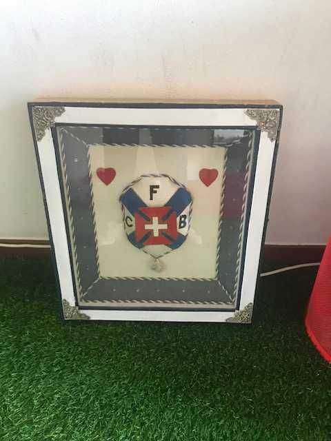 Moldura com emblema em seda de "Os Belenenses"