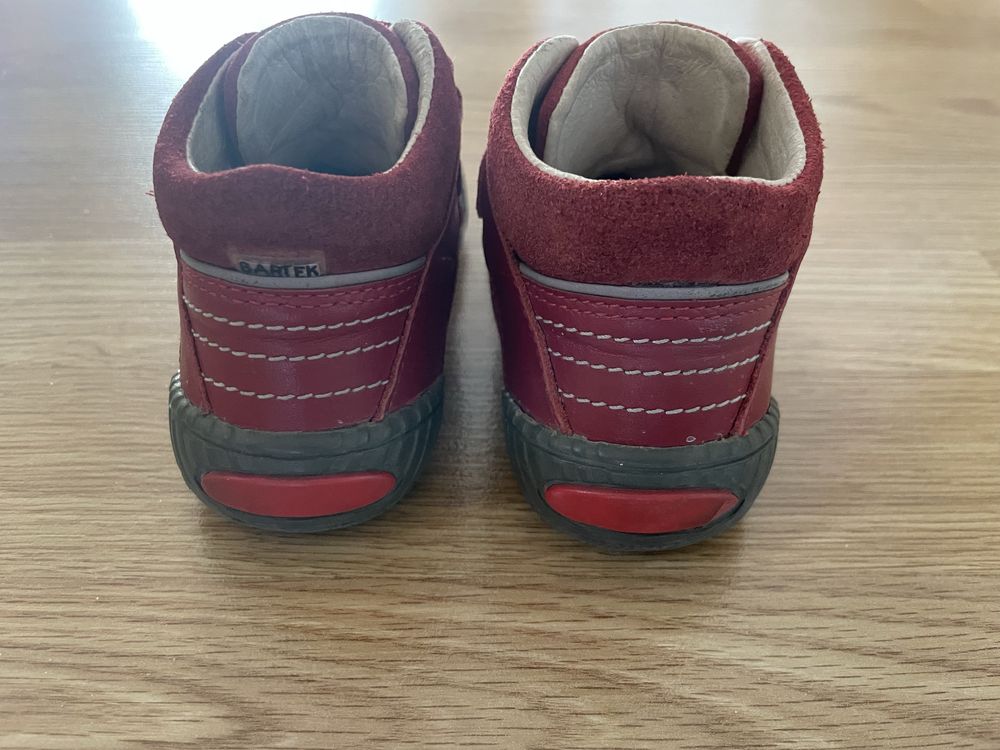 Buty wiosenne dla dziewczynki 24