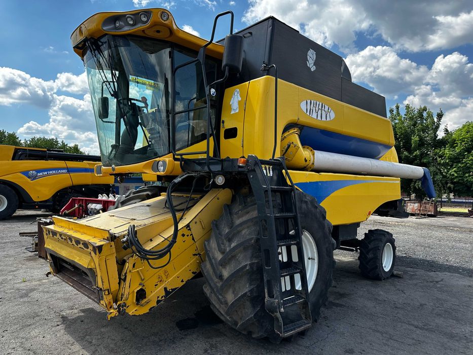 Комбайн зернозбиральний New Holland CSX 7080, 2010 р.в.