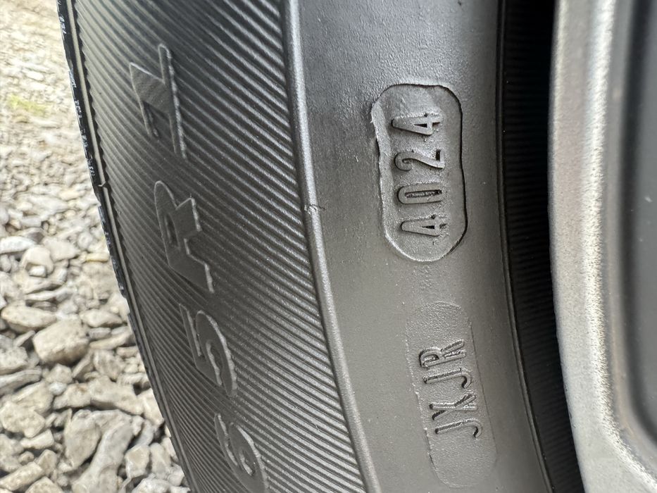 Volkswagen Golf V 1.6 MPI UNITED 102 KM