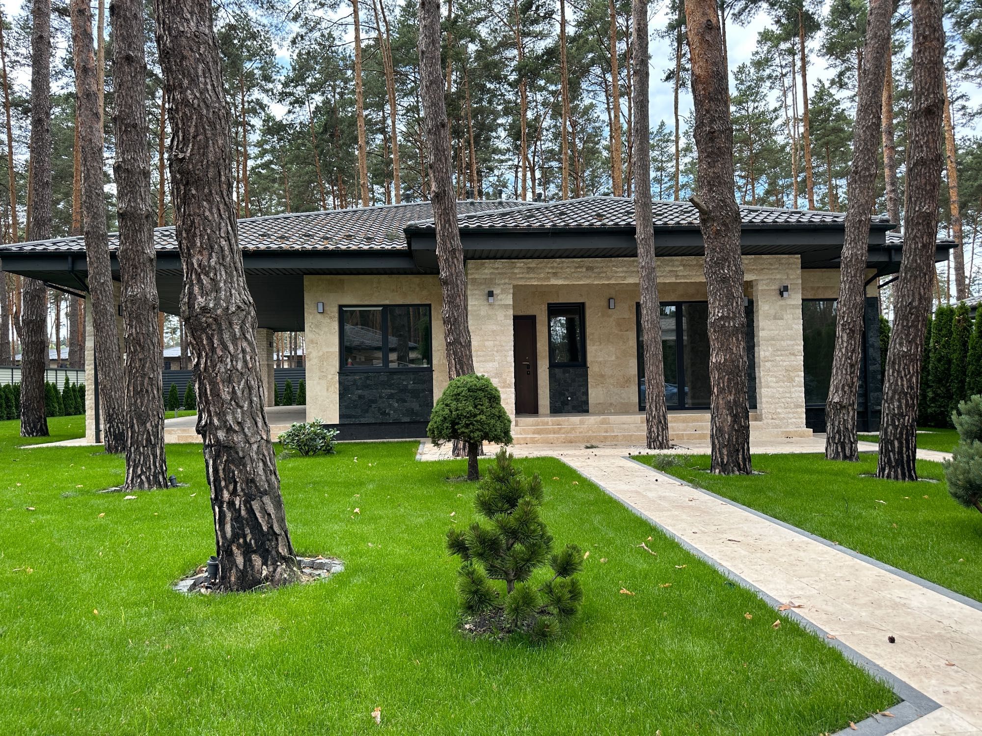 Вишуканий будинок в Лісовій Бучі на ділянці 15 соток