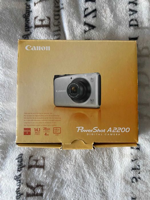 Aparat Canon A2200