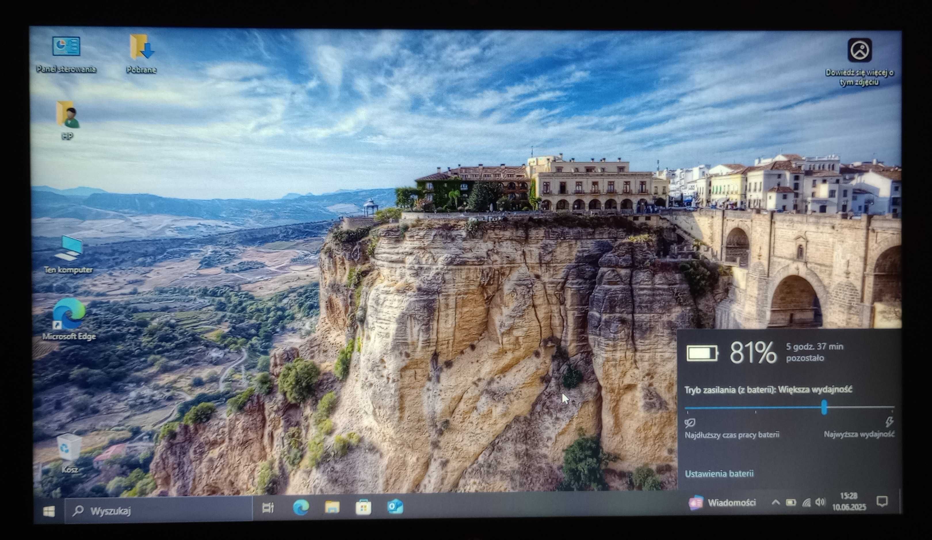 Laptop HP i3 4x2,3GHz 8GB 256GB SSD WiFi ProBook 640 G2 stan BDB HD+