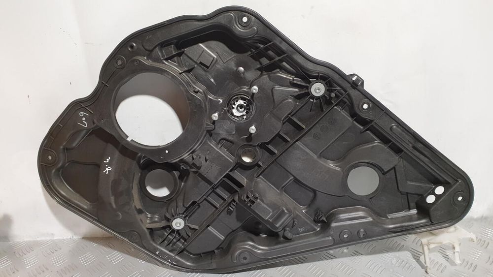 Механизм стеклоподьемника с панелью задний правый Hyundai разборка