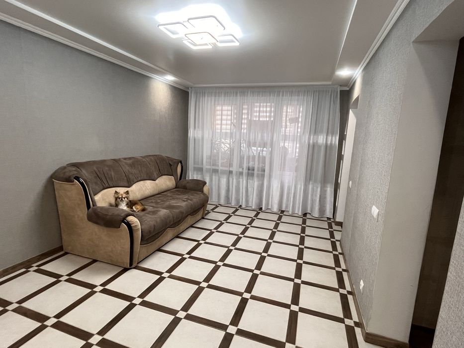 Квартира 4-х кімнатна . смт.Диканька