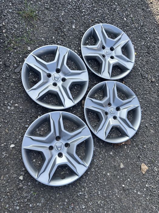 komplet oryginalnych kołpaków Dacia 16”