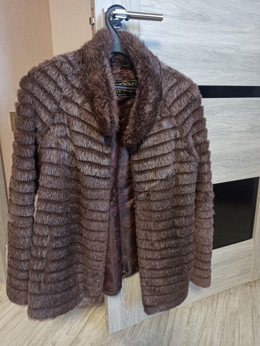 Шуба з нутрії в чудовому стані