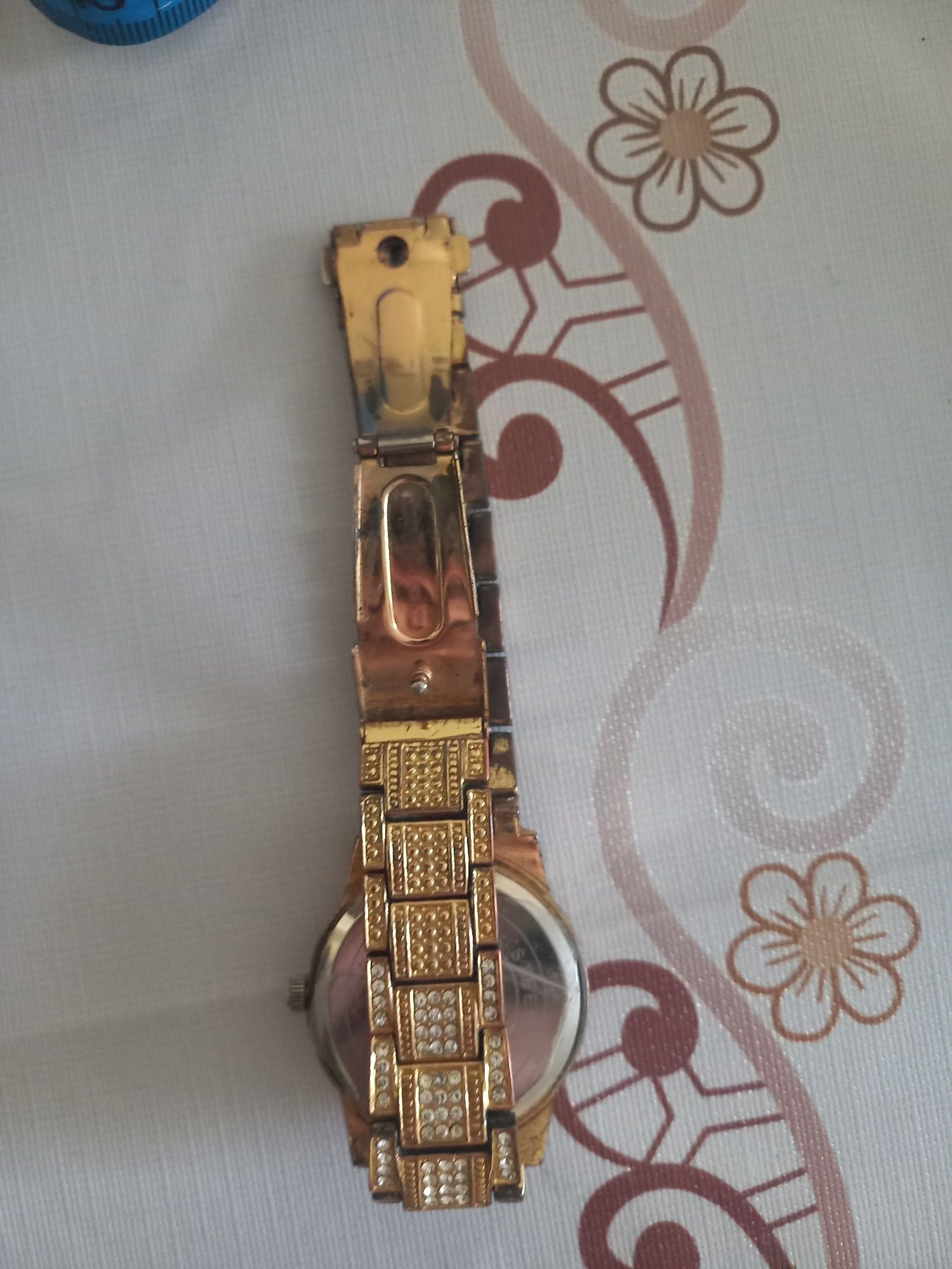 Продам часы женские