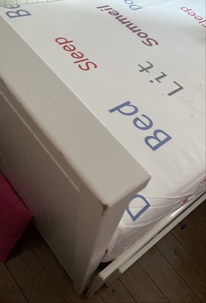 Cama HEMNES Ikea usada