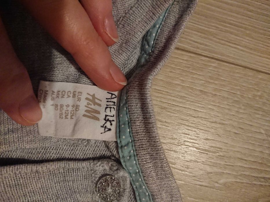 Sweterek z kotkiem hm rozmiar 80 dla dziewczynki