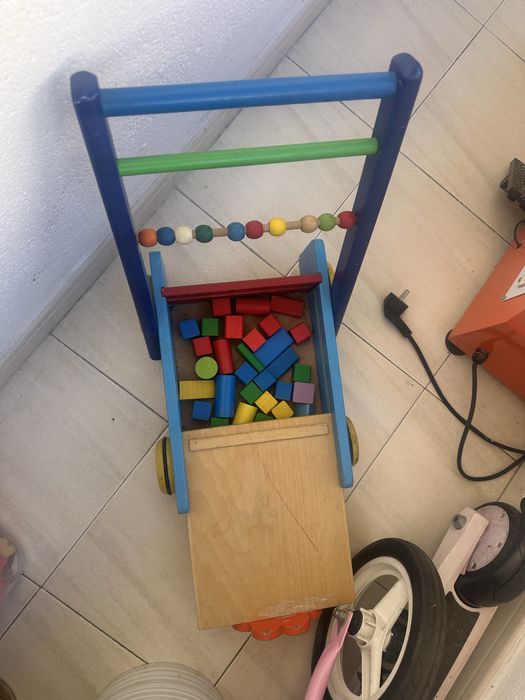 Andador bebe de madeira