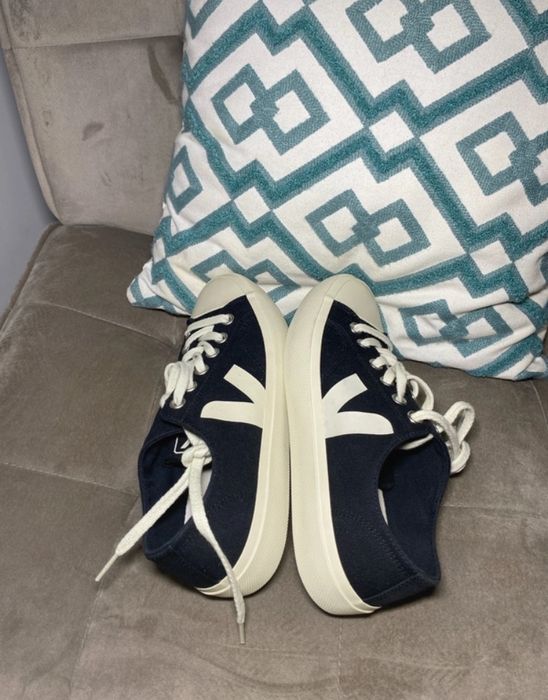 VEJA Wata II Pierre canvas sneakers