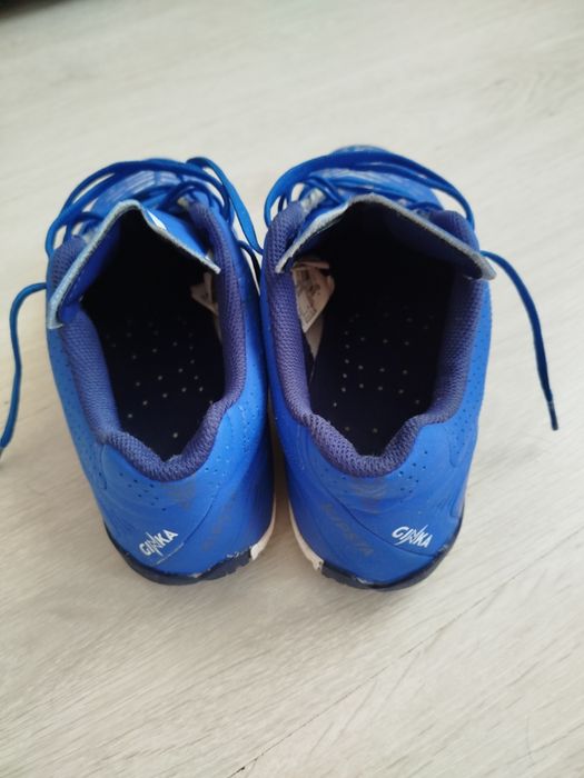 Buty sportowe halówki 41