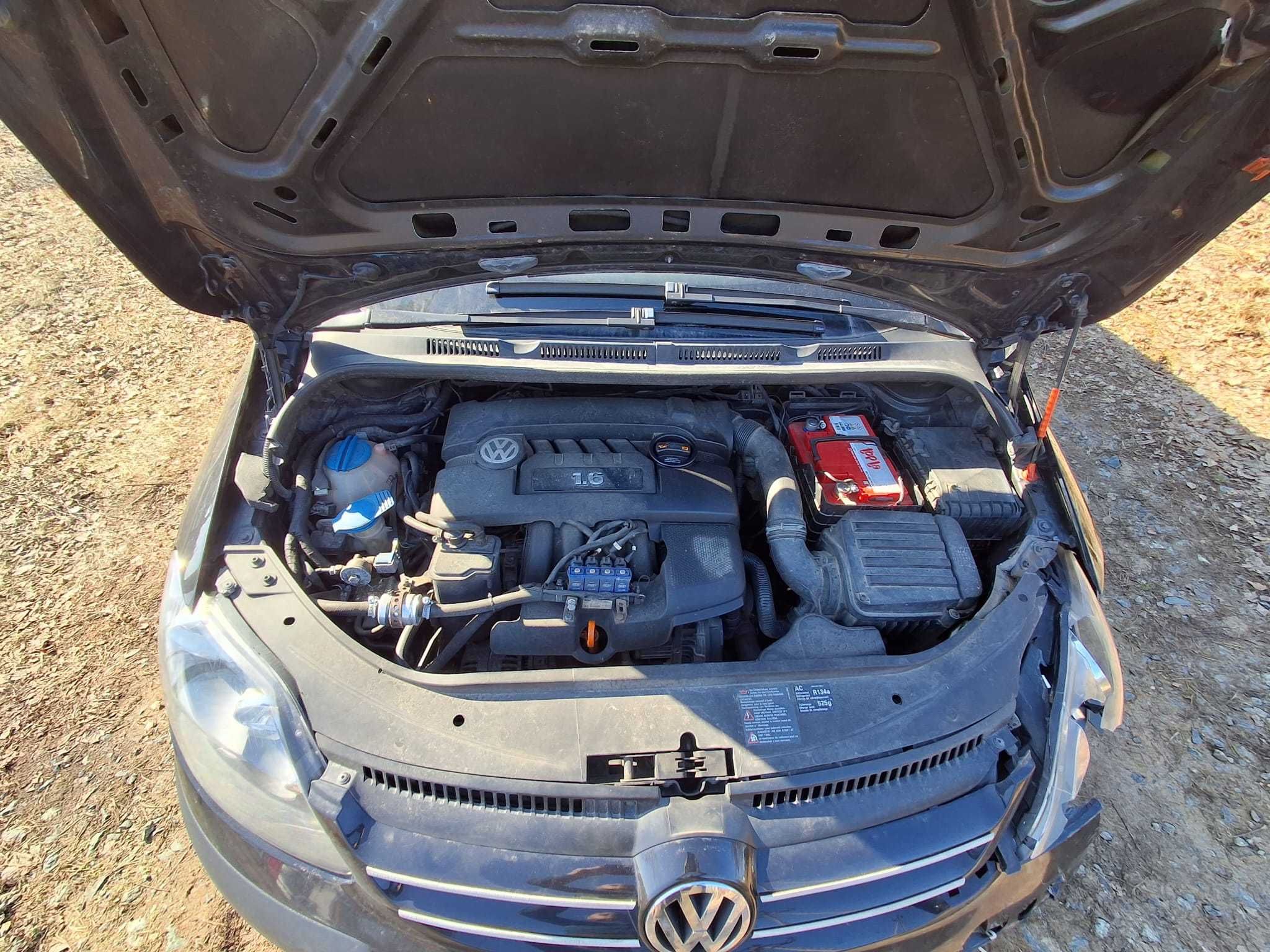 Golf V 5 Plus lpg gaz 1.6 caly na czesci , transport
