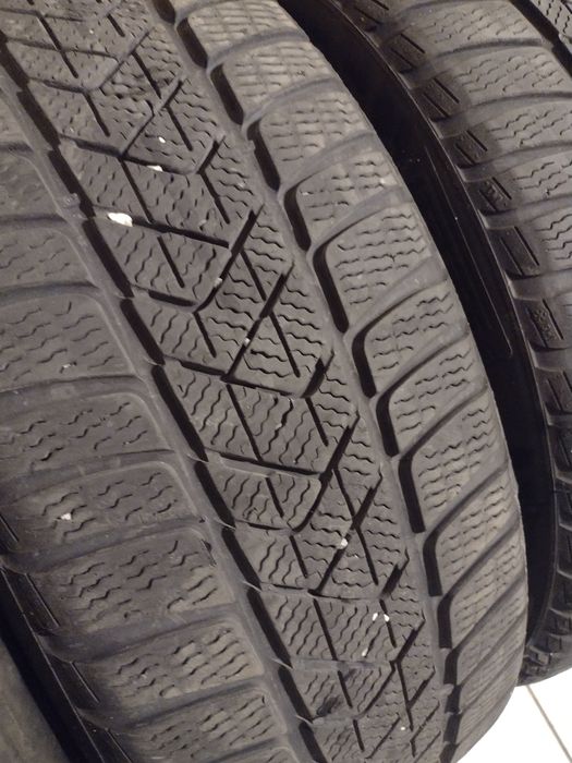 2 Opony zimowe Pirelli Sottozero 215 50 r18