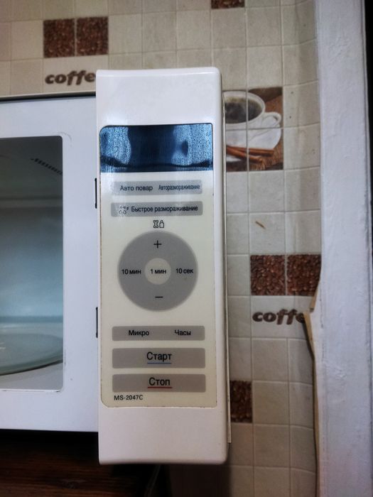 Мікрохвильова піч LG MS-2047C під ремонт або на запчастини