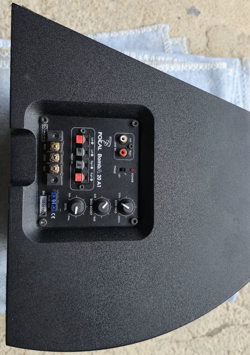 Subwoofer Focal amplificado