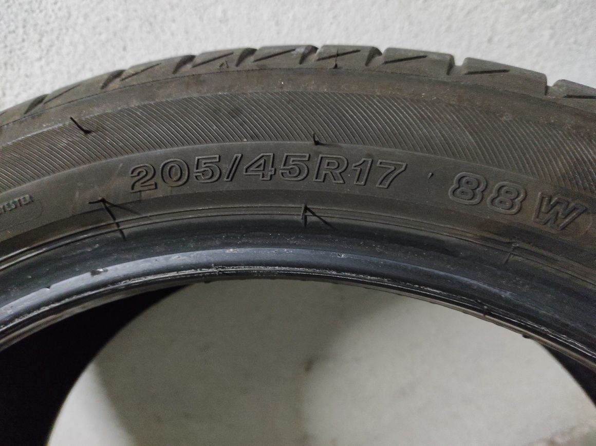 Pneu Bridgestone turanza T005 205/45/17