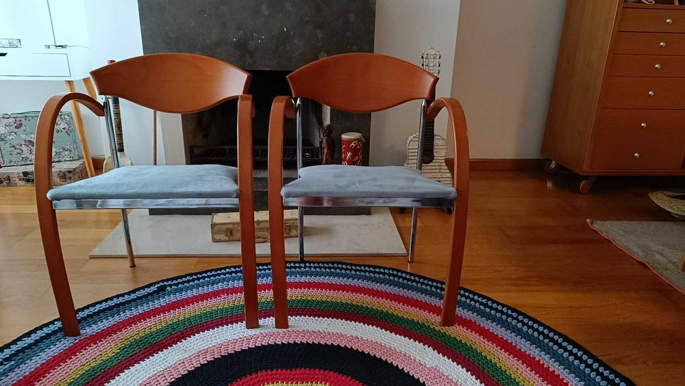 2 cadeiras almofadas