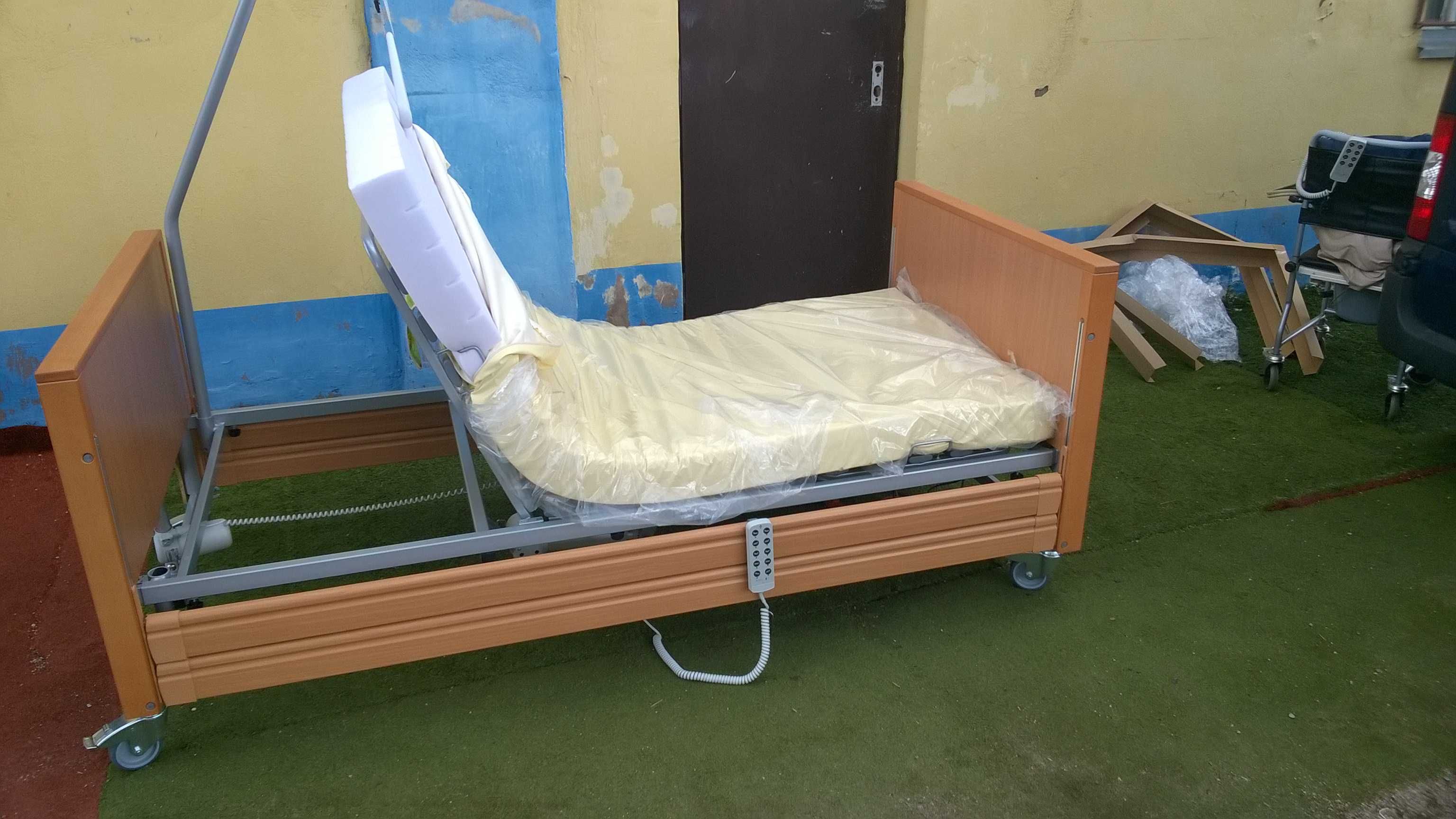 Łóżko rehabilitacyjne Elbur 331 z wysięgnikiem. Szybka dostawa