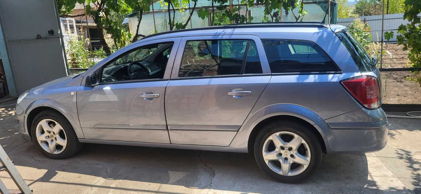 Opel Astra 1,6 2009