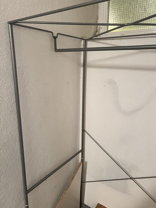 Movel aberto porta-cabides