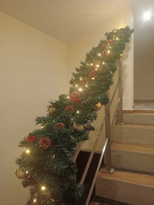 Girlanda świąteczna LED 270 cm – gęsta, zielona, jak żywa!