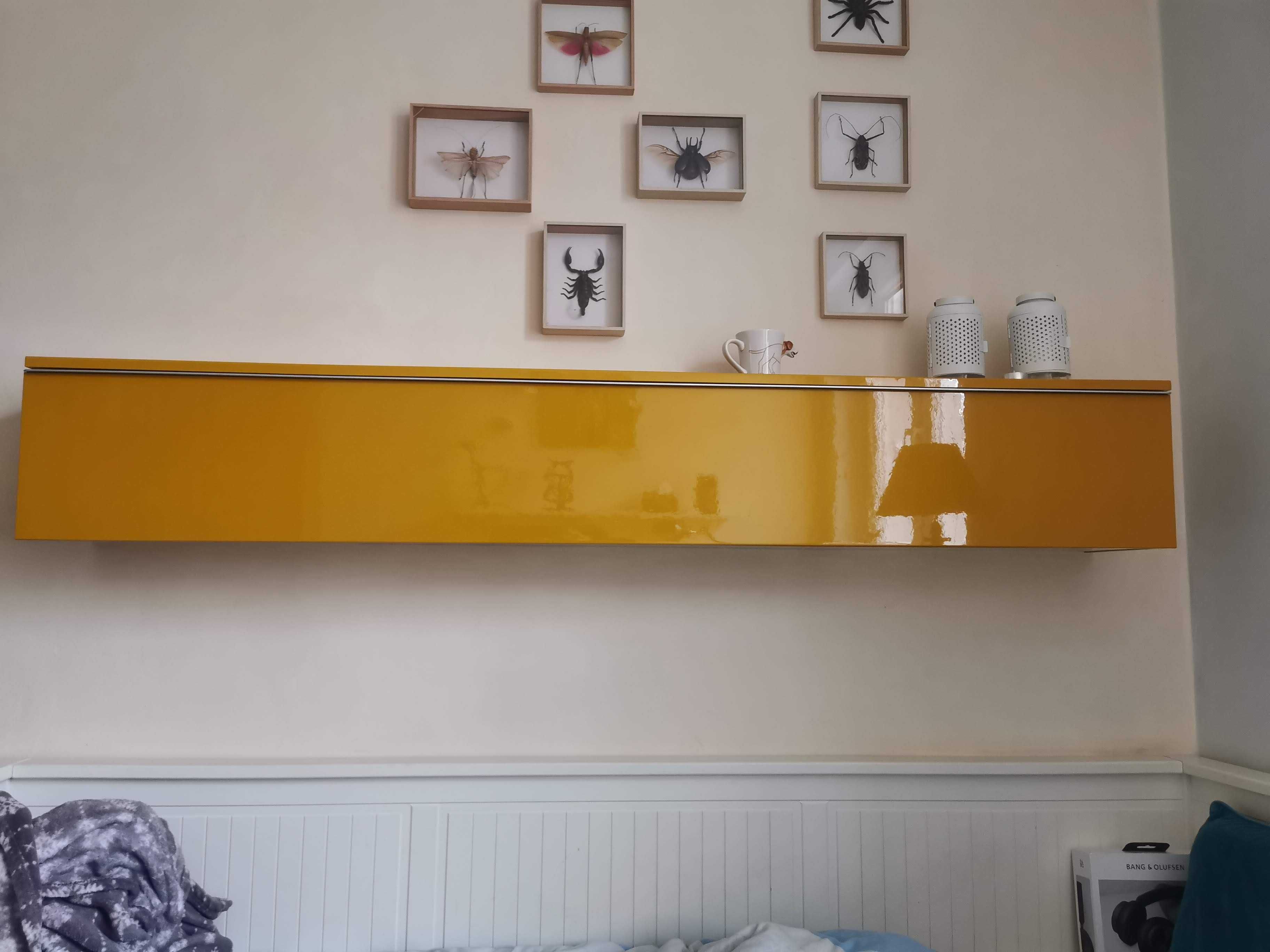 IKEA żółta szafka wisząca BESTA