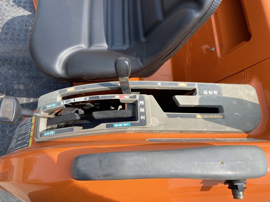 Трактор Hitachi NZ215, Японський міні трактор