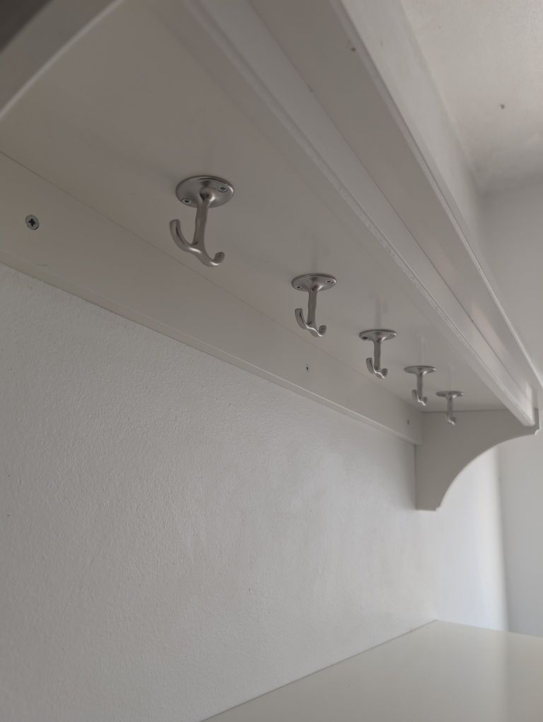 Estante parede com suporte chávenas