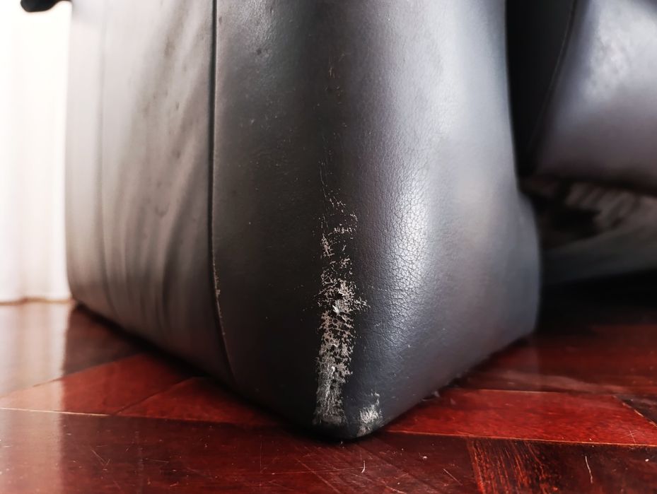 Sofá 2 lugares de pele