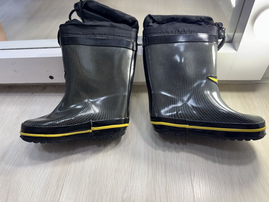 чоботи гумові утеплені