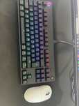 Продам клавіатуру Logitech разом з мишкою Logitech