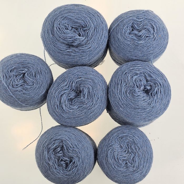 Włóczka merino 30% akryl 70% 0.59kg Z4