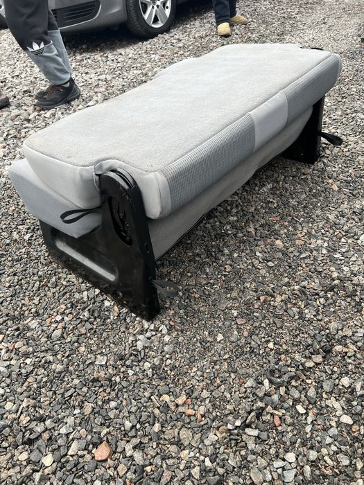 Продам крайній ряд сидінь Фольцваген Кадді